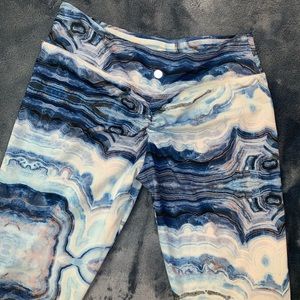 Jala Blue Marble Scrunch Leggings